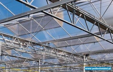 Siatka umieszczona w otworach wietrzników (fot. A.Cecot)