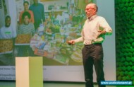 dr David Hughes