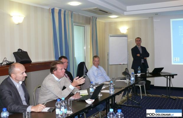 Uczestnicy zorganizowanych przez firmę Cultilene warsztatów uprawowych w Jachrance - Wojciech Juńczyk (z prawej), Remy Maat, Bela Szabo , Bonny Heeren, Wojciech Wasiak