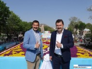 Alp Eren Yetgin_Korkut Yetgin_plac Sultanahmet_Stambul_dywan z tulipanow_Istanbul Tulip Festival 2016