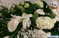 Nicea_białe kwiaty_florysci w holdzie ofiarom zamachu z 14-07_2016