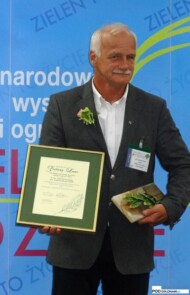 Laureatem tegorocznego Honorowego Zielonego Laura Związku Szkółkarzy Polskich został dr habilitowany Jacek Borowski, profesor nadzwyczajny SGGW