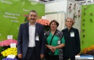 Przedstawiciele gospodartwa Cwety Udmurtii (z lewej dyrektor M. Auhadejew_FlowersExpo Moskwa 2016