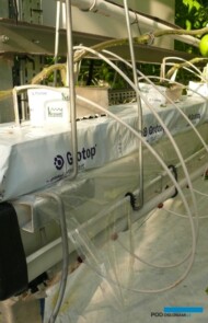 W skrajnych matach wbite są dodatkowe kapilary