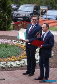 Gratulacje dla firmy Krolik z okazji 20-lecia_od SGGW_Dariusz Sochacki_Andrzej-Pacholczak