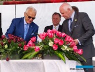 Jerzy-Smorawinski_Marian Woronin_Grzegorz-Skrzypczak_MTT 2017_Chrzypsko_ "chrztu" odmian tulipana 'Marian Woronin' i 'Joanna Krause' (z prawej)