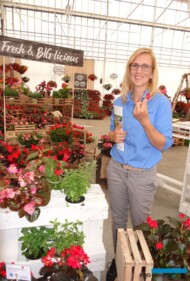 Stefanie Gunther z firmy Benary promuje użycie kwiatów begonii z grupy BIG jako dodatków kulinarnych