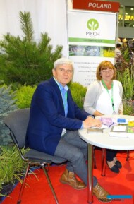 Joanna-i-Bogdan_Piech_polskie stoisko_ZSzP_na targachFlowersExpo_Moskwa-2017