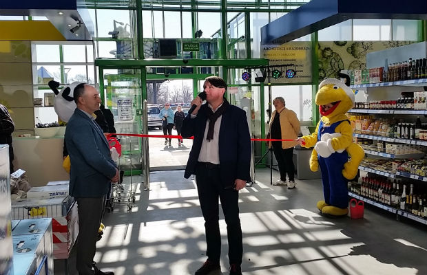 Paweł Kolasa, prezes Hortico SA, podczas uroczystego otwarcia sklepu PSB Mrówka, powstałego w wyniku rebrandingu Zielonego Centrum
