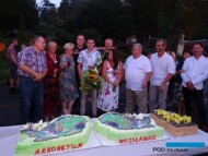 Grupa szkółkarzy z gospodarzami arboretum w Wojsławicach