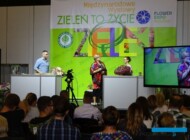 Targom Flower Expo Polska towarzyszyły pokazy florystyczne (które prowadziła Anna Małcużyńska - w środku)