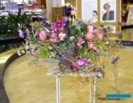 A-Drozd_Bukiet wiazany-w-reku_Prace Dyplomowe 9. edycji Studiów Podyplomowych Florystyka na UR w Krakowie