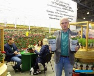 Denis Kołpakow z rosyjskiej firmy Da !Rosa, która rozpoczęła produkcję doniczkowych róż - odmian z grupy Kordana