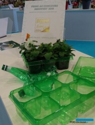 Paletki firmy Modiform wykonane z tworzywa pozyskanego ze zużytych butelek PET_Salon du Vegetal 2019