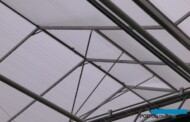 Budowa szklarni w czasie zawirowań spowodowanych pandemią wiąże się m.in. ze wzrostem cen materiałów, fot. A. Cecot