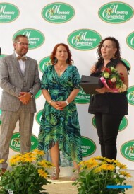 W imieniu pracowników Ogrodnictwa Nowaccy p. Monika dziękuje szefom za ich stosunek do załogi, która silnie identyfikuje się z firmą