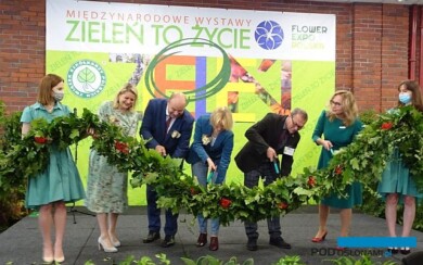 Oficjalne otwarcie 28. Międzynarodowej Wystawy Zieleń to Życie & Flower Expo Polska (od lewej: hostessa, Radca Rolny Ambasady Królestwa Niderlandów Carolien Spaans, JM Rektor SGGW prof. dr hab. Michał Zasada, dyr. Biura Ochrony Środowiska Miasta Stołecznego Warszawy Patrycja Stawiarz, prezes ZSzP Wiesław Szydło, dyr. wystawy "Zieleń to Życie" Joanna Filipczak), fot. A. Cecot