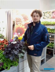 Aleksander Michalik prezentuje zurawke Rex Black_Vitroflora_ZielenToZycie2021_fot_AC