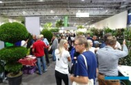 Zwiedzanie części wystawy, gdzie swoją hurtową ofertę prezentowały szkółki Regionu Południowego ZSzP_ZtŻ 2021