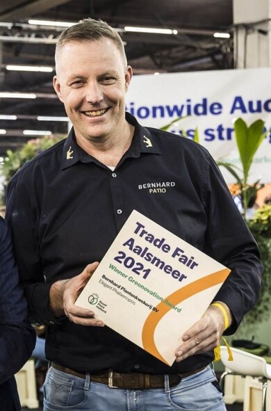 Bram Bernhard odebrał nagrodę - Greenovation Award 2021 - za przyjazną środowisku produkcję storczyków falenopsis, fot. RFH