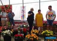 Bożena Rozwałka sektorze z nowymi aksamitkami_Dzień Otwarty SyngentaFlowers_Łabiszyn-2022_fotA-Cecot