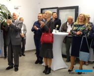 Część gości, którzy licznie przybyli do nowej siedziby Advisera_podczas Dnia Otwartego firmy Adviser_11_2022_fot-A-Cecot