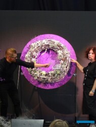 P. Hytych_I-Tkaczyk_pokaz pt. NIESKONCZONOSC_AranzacjaAdwentowa_Gardenia2022_m_fot. A-Cecot