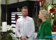 Piotr Sekunda w trakcie spotkania z gośćmi, przyjaciółmi, sympatykami, którzy wzięli udział w uroczystości z okazji 10-lecia Floral Academy (na zdjęciu P. Sekunda z prof. Agnieszką Krzymińską-Bródką), fot. A. Cecot