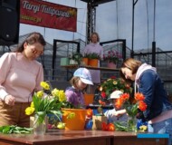 Warsztaty florystyczne dla publicznosci_pokaz florystyczny_MiedzynarodoweTargiTulipanow-2023_Chrzypsko Wielkie (fot. A. Cecot