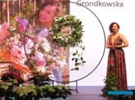 pokaz kompozycji mistrzów Międzynarodowych Mistrzostw Florystycznych Polski - K. G. Grondkowska_Gardenia 2023_fot. A. Cecot
