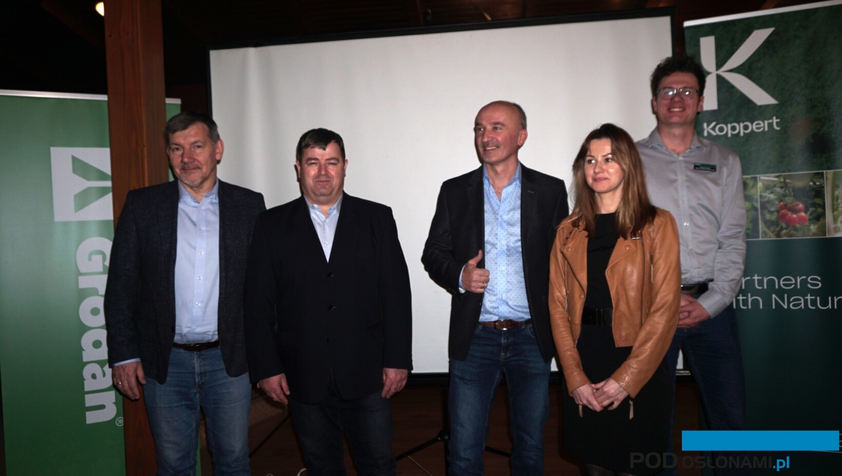 Organizatorzy wiosennego seminarium dla producentów ogórków, od lewej Krzysztof Fatel i Cezary Chojecki (Grodan), Wojciech Wasiak (Rijk Zwaan), Natalia Bętkowska i Paweł Rudzki (Koppert)