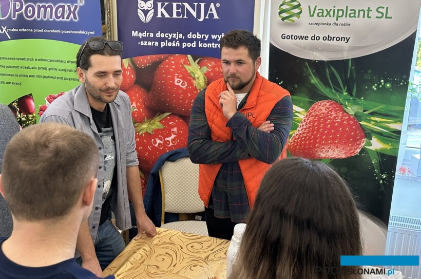 Stoisko firmy UPL, gdzie Michał Malicki doradzał na temat stosowania nowych produktów z oferty (fot. D. Łabanowska-Bury)