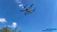 Dron ze zbiornikiem z powłoką cieniującą gotowy do pracy (fot. Agrodrone)