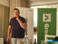 Mariusz Kąkol z firmy Bayer omówił asortyment ogórków marki Seminis (fot. A. Wize)