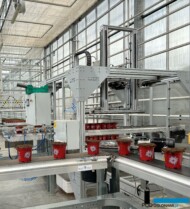Zautomatyzowany system transportowy Willburg Projecten (robot do ustawiania napełnionych doniczek na mobilnych stołach uprawowych)_Plantpol-Zaborze_fot. A-Cecot