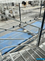 Nowa szklarnia w firmie Plantpol Zaborze położona jest o 1 m niżej niż poprzedni ciąg szklarni - wiodą do niej schody_fot. A-Cecot