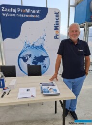 Jacek Buchwald z przedsiębiorstwa Prominent_ Zywy Katalog 2024 w Trzesaczu_Vitroflora_fot. S-Swieczkowska-Zajac