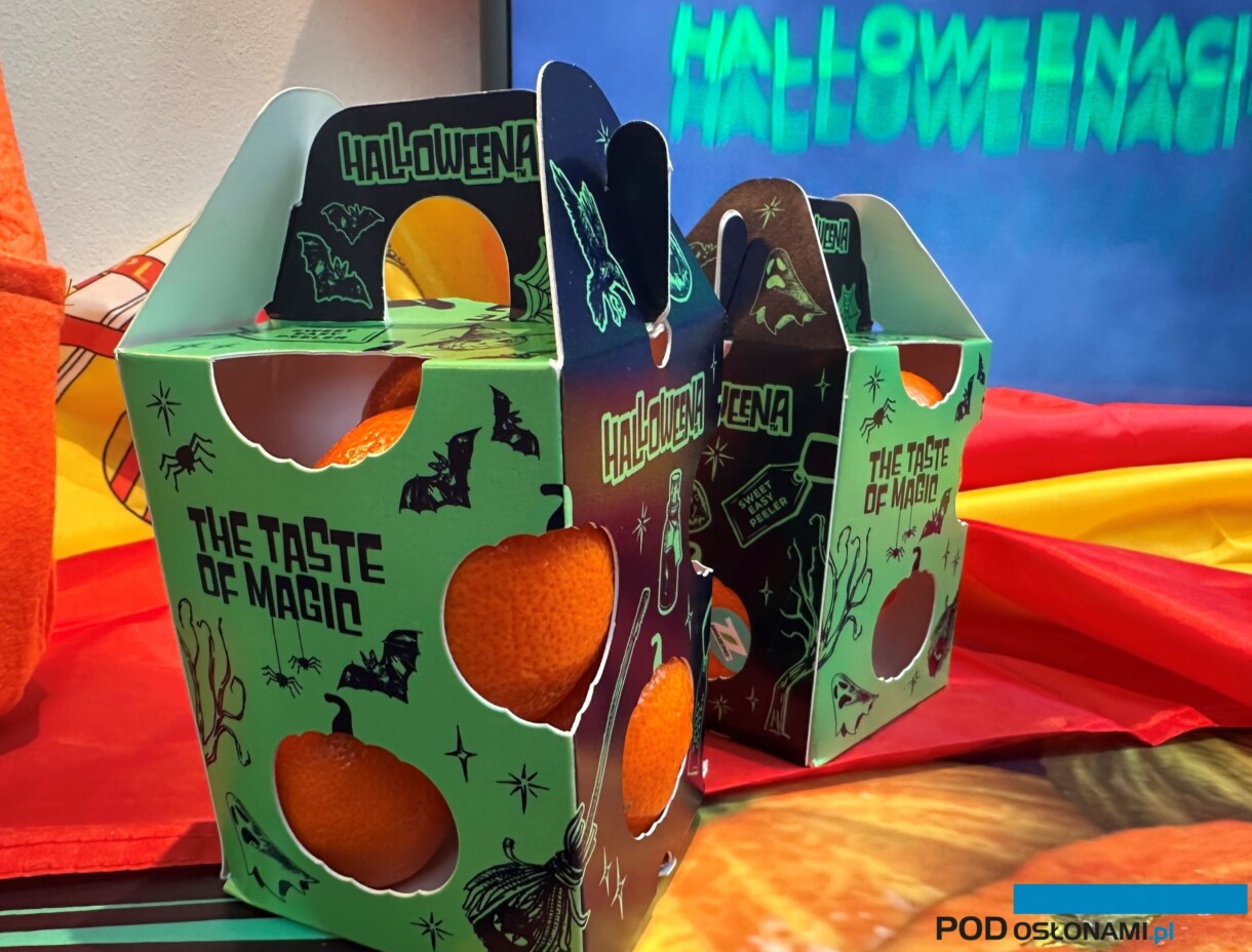 Mandarynka przypominająca kształtem miniaturową dynię promowana jest pod nazwą Haloweena (fot. Genesis Fresh S.L.)