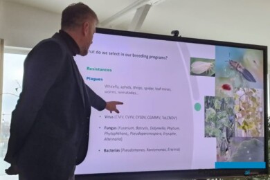 Marcin Piechota przybliżył problem m.in. rozprzestrzeniania się chorób wirusowych i grzybowych (fot. AW)