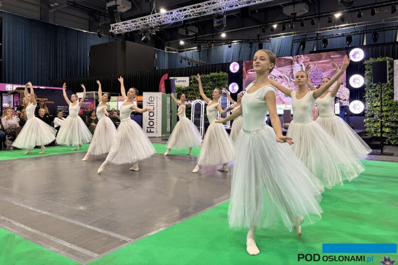 Pokaz „Troska” – spektakl w trzech aktach__Targi Gardenia 2025_Florystyka_fot. A-Cecot