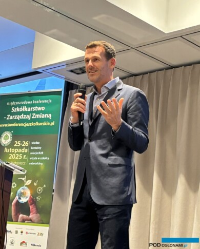 Mateusz Kusznierewicz_prelekcja „Jak nawigować biznesem podczas sztormu i w ciągle zmieniających się warunkach?” _Konferencja Szkółkarska 2025_Bydgoszcz_fot. A-Cecot