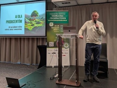 Konferencja Szkółkarska 2025_Bydgoszcz_Adrian Tomaszewski przybliżył temat sztucznej inteligencji (fot. APZ)