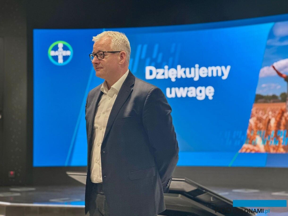 Radosław Suchorzewski podczas konferencji prasowej (fot. Bayer)