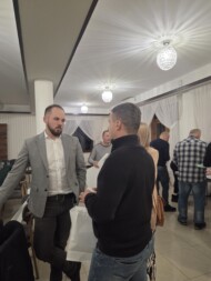 Na pytania dotyczące higieny w szklarni odpowiadał Jakub Gustaw, fot. PB