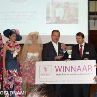 Przedstawiciel firmy Sercom podczas uroczystego wręczenia głównej nagrody - Horti Fair Innovation Award, fot. 1-3 A. Wize
