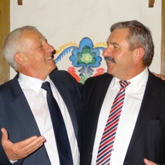 ... i poważne Polaków rozmowy: Stanisław Pytlik (z lewej) i Krzysztof Chenczke