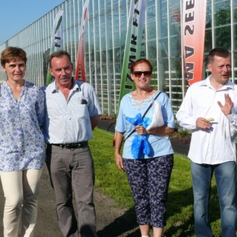Gospodarze i organizatorzy spotkania - od lewej Jolanta i Artur Matysiakowie, Anna Piegdoń (Fertyga) oraz Tomasz Marasik (Toma Seeds), fot. 1-15 A. Wize