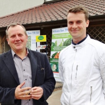 Mirosław Gimla - przedstawiciel firmy Lidia Horti-Logistics (z lewej) i Hubert Rydzek z firmy Desio