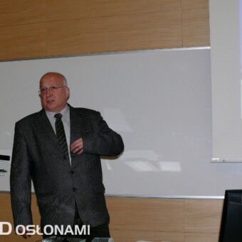 Dr Zdzisław Szczepanik z Katedry Informatyki Stosowanej i Modelowania AGH omówił możliwości zastosowania lamp LED