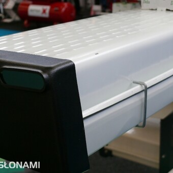 Rynna z podwyższonym kanałem odpływowym (Metazet/Formflex)